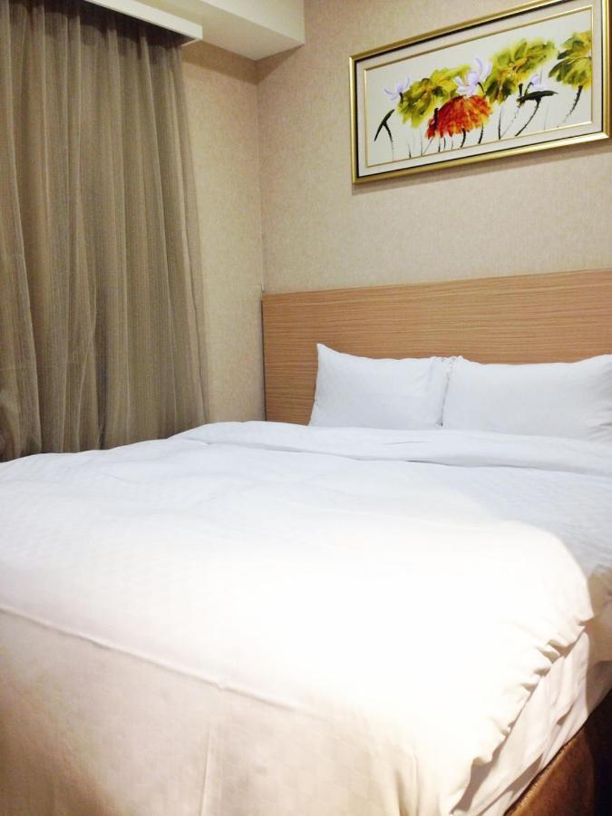 The Metro Hotel Тайджун Екстериор снимка